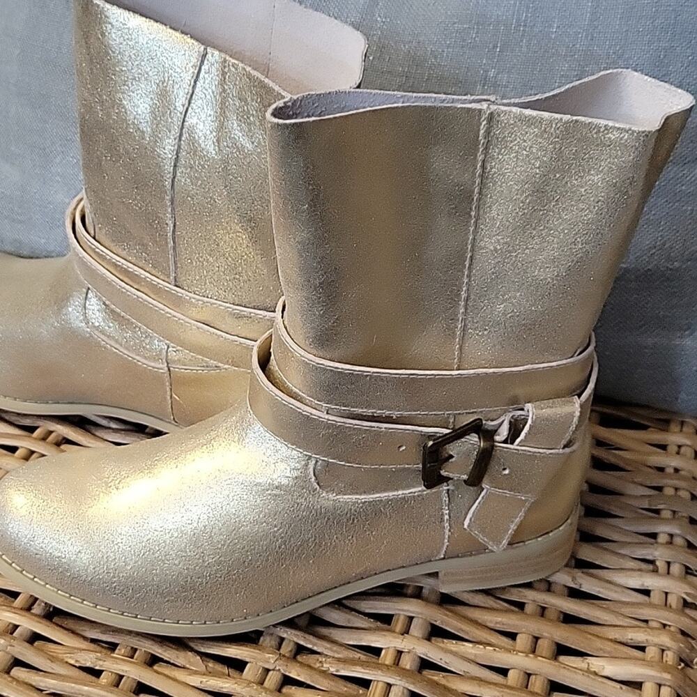 Twiggy LONDON Leather Ankle Boots Womens 7W Shimmering Gold Booties, NWOT